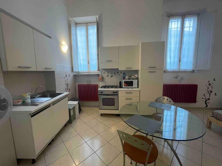 Minimal Loft In Centro A Piacenza Lägenhet Exteriör bild