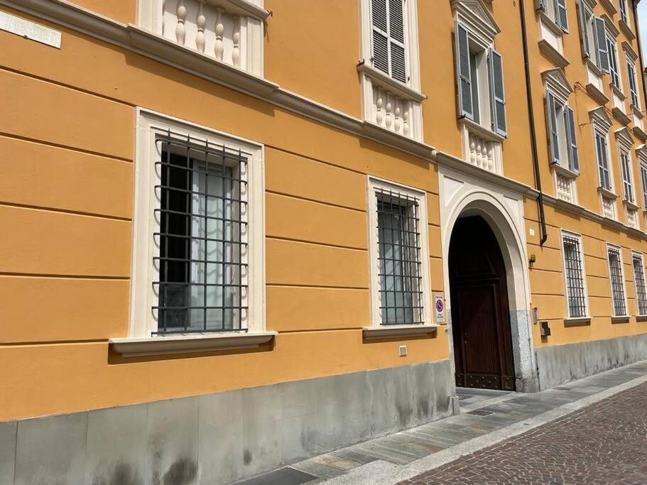 Minimal Loft In Centro A Piacenza Lägenhet Exteriör bild