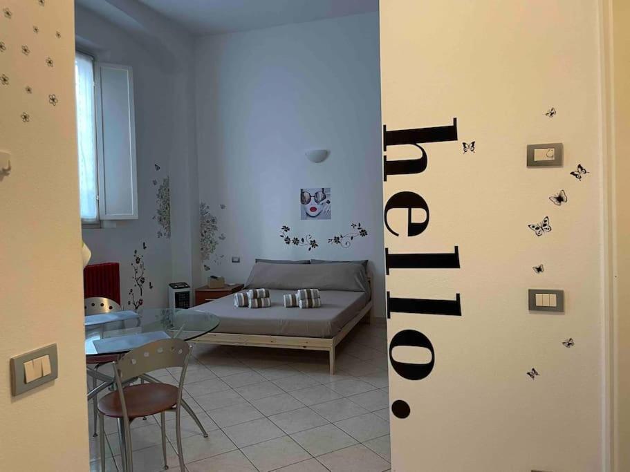 Minimal Loft In Centro A Piacenza Lägenhet Exteriör bild